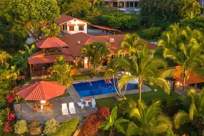 Image de Entire Estate (Weddings, Corporate, Events)