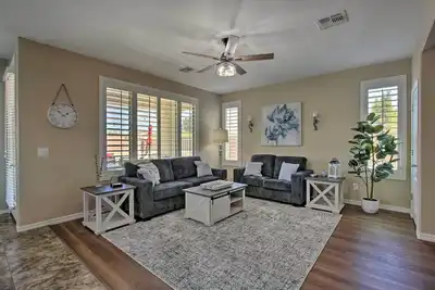 Image de Spacious Surprise Home w\/ Outdoor Pool & Patio!