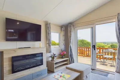 Image de Long View East 18 in Roebeck Country Park sleeps 4