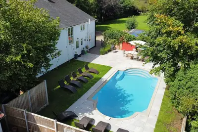 Image de Landers, Cheltenham - sleeps 10 guests in 5 bedrooms