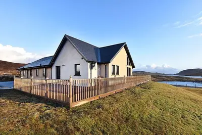 Image de Ceann An Loch Cottage, pet friendly, with a garden in Balallan