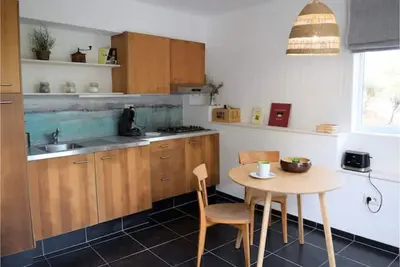 Image de Jolie cocon indépendant dans propriété verdoyante-terrasse\/jardin