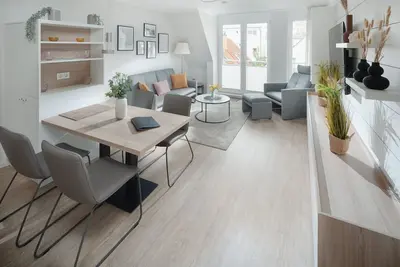 Image de Renovated 3-room vacation apartment in the city center with balcony