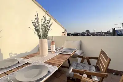 Image de La Terrasse au cœur de la vieille ville.