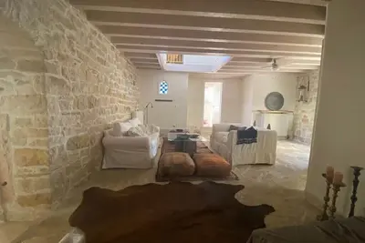 Image de Beautiful villa with natural pool near the sea