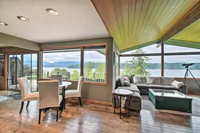 Image de Bright & Airy Home w\/ Sweeping View + Hot Tub