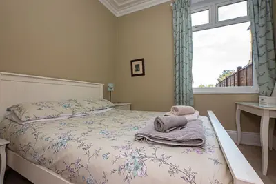 Image de Ground Floor Apartment with Garden
