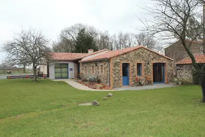 Image de Homerez - Maison de charme à Mouzillon - Jardin et terrasse accueillante