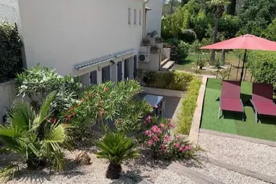 Image de Charmant rez de villa classé 3* au calme, avec parking gratuit