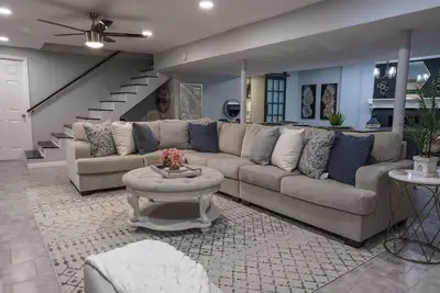 Image de Roanoke’s modern Lower Level Apt. (Basement).