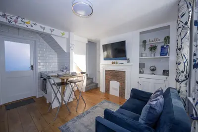 Image de Romantic 1-Bed City Cottage, Terrace