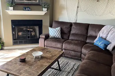 Image de Beautiful Condo right one the water! Lake of the Ozarks!