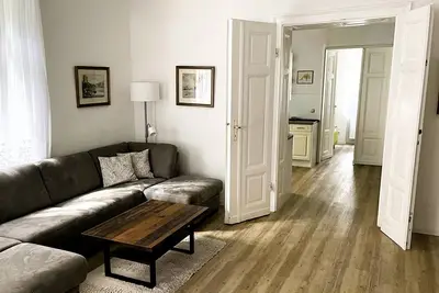 Image de Large stylishly furnished holiday flat in a quiet and central location