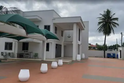 Image de 2 Bedroom Luxurious Villa @ Adolez & Suites