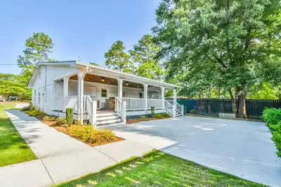 Image de Lux Newly Renovated Augusta Home 1 Mi From Masters