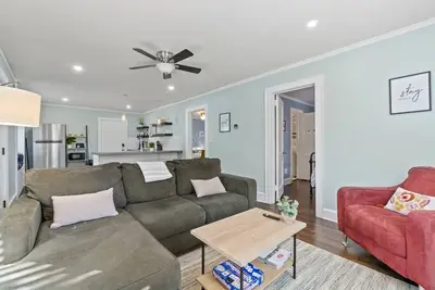Image de Merry Bungalow near Downtown Greenville