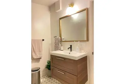 Image de Cheerful 4 bedroom 3 bath family home w garage