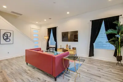 Image de 3br/2. 5ba Vibrant Heights/Pet-Friendly