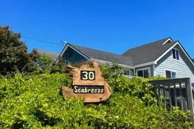 Image de Seabreeze-Dog Friendly-Ocean View 4 Bedroom w/Fenced Yard