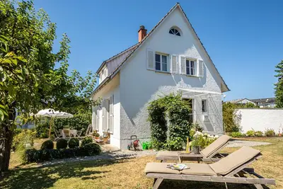 Image de Maison de vacances 'Ferienhaus Immenstaad' avec terrasse privée, jardin privé et Wi-Fi