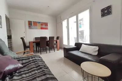 Appartement MariBeach Sitges avec Terrasse, A/C & Wi-Fi