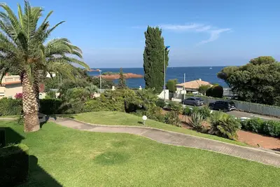 Image de *Promo* Appartement vue mer panoramique dans un domaine arboré