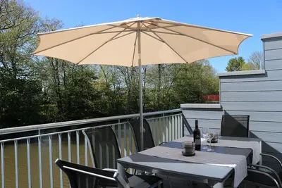 Image de Well-maintained vacation home, sauna, south-facing terrace, loggia with sea view, laundry packages