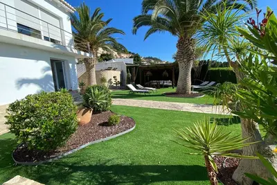 Image de Superbe villa avec piscine à 15minutes de la mer