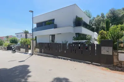 Image de Apartment Mademoiselle is located as part of a luxurious 5-star villa.