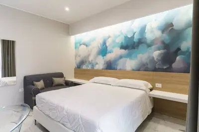 Image de Clouds Apartment x3 5 meters from the beach!