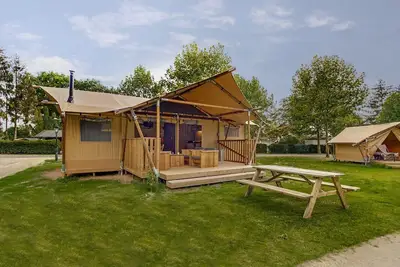 Image de Glamping 6-person safari tent