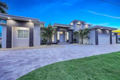 Image de Villa Juhara Cape Coral - New Villa in Yacht Club Area