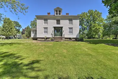 Image de Sodus Point Historic Home ~ 1\/2 Mi to Sodus Bay!