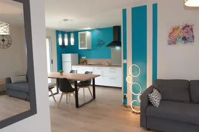 Image de Agréable maison neuve, cosy proche lac, plage et bourg, Tv, Wifi, parking