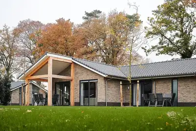 Image de Luxury semi-detached vacation home for 8 people with spacious living kitchen!