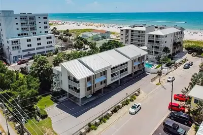 Image de $189 30 Steps from Beach l 3min Rest/Shops