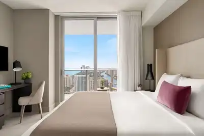 Image de Rare Gem! Onsite Pool, Kitchen