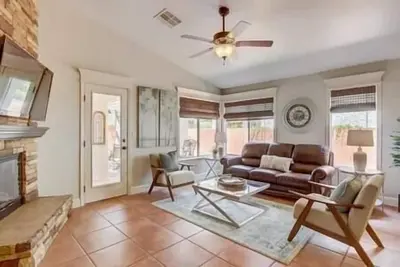 Image de Green Valley Ranch home w/ casita-15 min to strip