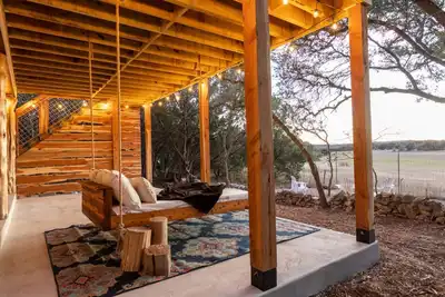 Image de Group Getaway for 20 in 5 Designer Houses in Wimberley Tx