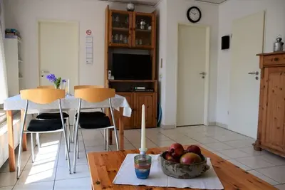 Image de Bungalow in a prime location in Norddeich, approx. 100 m from the sandy beach