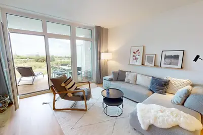 Image de Fantastic luxury vacation apartment for 4 adults and 2 children with terrace and sea view.