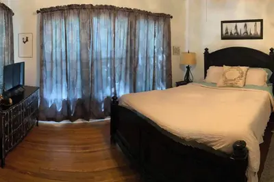 Image de Zylee’s House on Choctaw is just a short walk to downtown Tahlequah.
