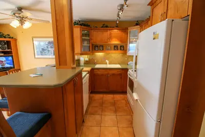 Image de Two Bedroom Townhouse at Casa Loma Lakeshore Resort Unit 403.