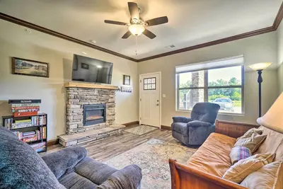 Image de Cozy Townsend Condo, Resort-Style Amenities!