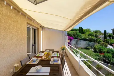 Confortable appartement pour 5 personnes avec Wifi, piscine, climatisation, Tv, terrasse et parking