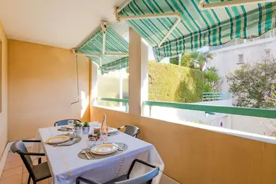 Image de Confortable appartement pour 4 personnes avec Wifi, climatisation, Tv, terrasse et parking