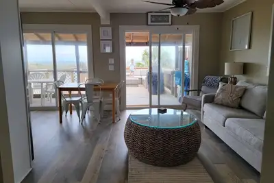 Image de Beach front cottage - don't let the outside fool you - check out the photos!