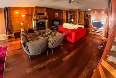 Image de Spacieux Chalet Rosa De Neu Pied Pistes - 480 m² - 17 personnes