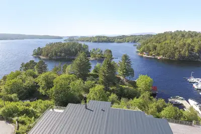 Image de Modern Spectacular Water View Relaxation Hiking Cycling Fishing Optional Boat