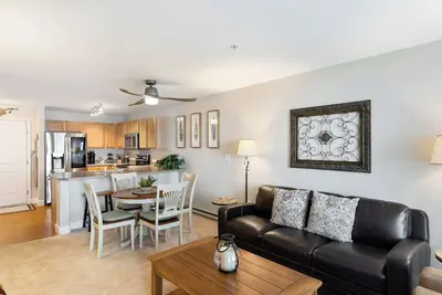 Image de First Tracks Condo w/ Gondola Access & Pool 1054
